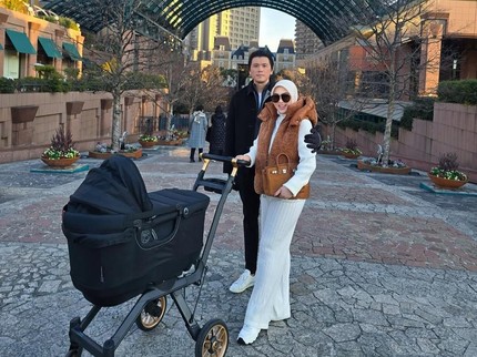 Terpopuler: Potret Syahrini dan Reino Barack Ajak Baby R ke Jepang