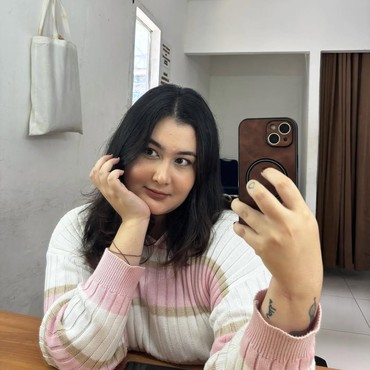 Talitha Curtis Kembali Ke Dunia Hiburan, Begini Nasib Dagangan Risolnya