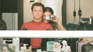 Zendaya dan Tom Holland cinlok saat syuting film Spider-Man