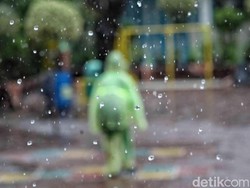 Video Waspada! Wisata Puncak hingga Jogja Potensi Hujan Siang-Malam