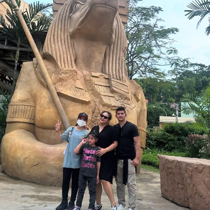 <p>Audy dan Iko yang sama-sama berkecimpung di dunia hiburan tentu memiliki jadwal yang cukup padat. Meski begitu, keduanya tetap meluangkan waktu berkualitas untuk menjaga keharmonisan rumah tangga. (Foto: Instagram@audyitem)</p>