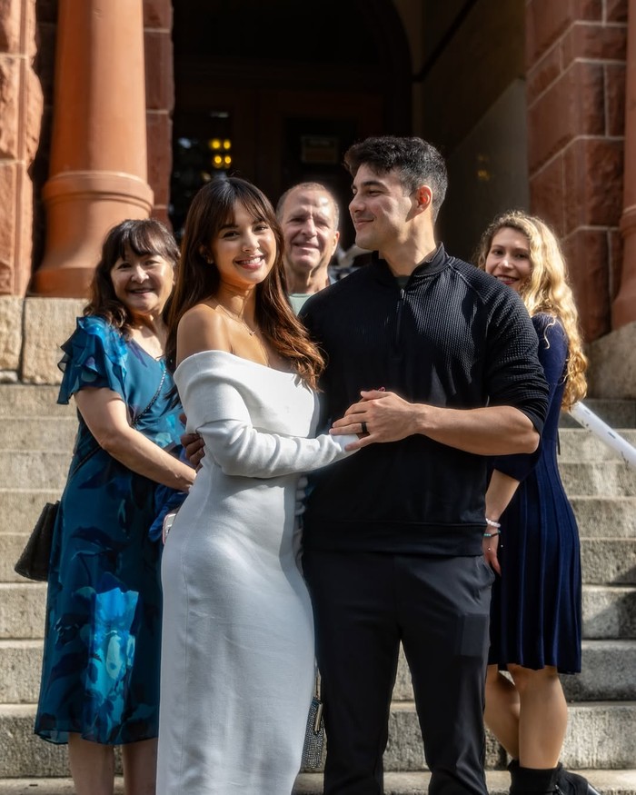 Aurelie Moeremans dan Tyler Bigenho