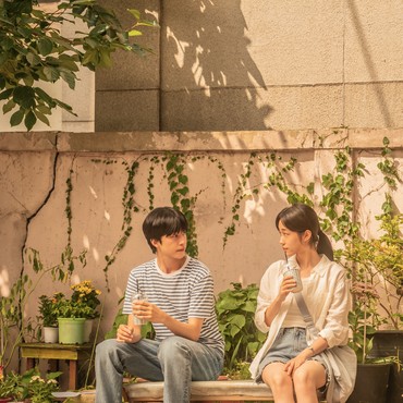 Sinopsis 'Hear Me: Our Summer', Film Romantis yang Bikin Gemas