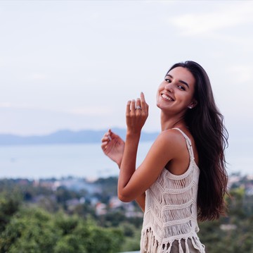 5 Zodiak yang Selalu Tampil Menawan, Bikin Orang Lain Mudah Tersenyum Padanya!