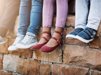 Ini Kesalahan Orang Tua saat Membeli Sepatu Anak Menurut Pakar