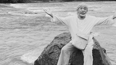 img-title Jenazah Haji Qomar Akan Dimakamkan Besok di Samping Makam Orang Tua