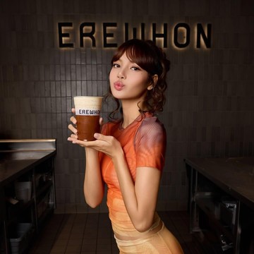 Lisa BLACKPINK Kolaborasi dengan Erewhon, Begini Thai Tea Rp300 Ribuan ala Lisa!