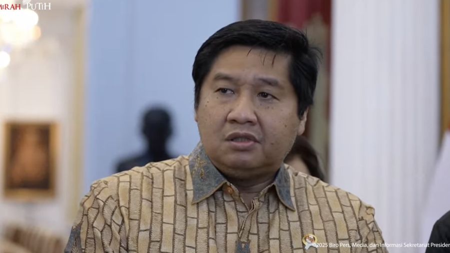 Menteri PKP Maruarar Sirait saat penandatanganan MoU pengembangan proyek hunian 1 Juta Unit,8 Jan 2025. (Tangkapan layar youtube Setpres RI)