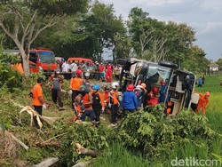 Penumpang Murni Jaya Laka Kulon Progo Ada yang Terjepit, Basarnas Dikerahkan