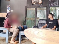 Fantasi Tak Lazim Sejoli di Kafe Coreng Citra Wisata Lembang
