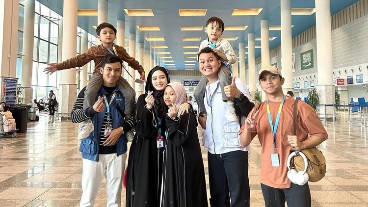 Anak-anak Inara Rusli Panggil Ustaz Zayn 'Ayah'