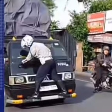 Viral Anggota Dishub di Depok Nemplok di Mobil Pikap Saat Lagi Razia