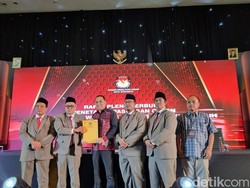 Resmi Ditetapkan Sebagai Wali Kota Terpilih, Eri Siap Kerjakan PR Surabaya