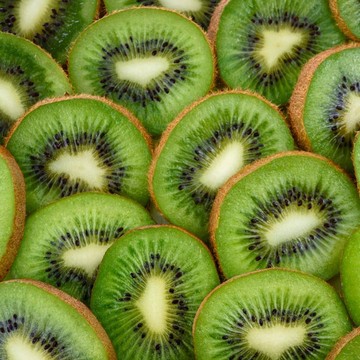 Sempat Viral di Medsos, Memangnya Kulit Buah Kiwi Boleh Dimakan?