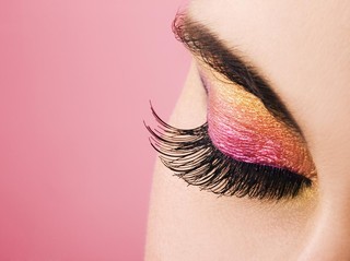 Bingung Pilih Eyeshadow Sesuai Undertone? Palette Ini Punya Banyak Varian