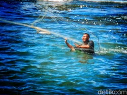 Belajar Syukur dari Mulyadi Sang Penjala Ikan di Sukabumi