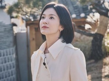 Jawaban Berkelas Song Hye Kyo Saat Ditanyai Tentang Rumor Palsu