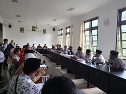 Ratusan Guru PAI di Lombok Timur Tuntut Keadilan soal Tunjangan