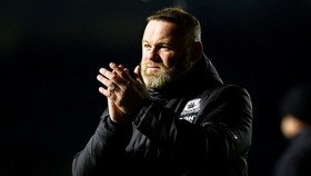 Biar Jago Melatih, Rooney Disarankan Berguru ke Guardiola di Man City