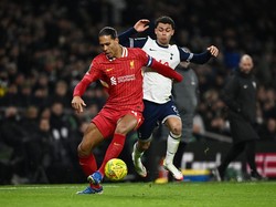 Van Dijk Tak Sabar Balas Tottenham di Anfield