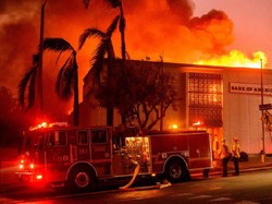Kebakaran Los Angeles Tak Hanya Makan Korban, tapi Juga Tempat Ikonik