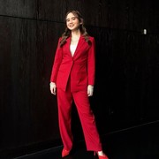 Get The Look: Inspirasi Gaya Merah Menyala nan Elegan Ala Tissa Biani
