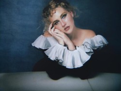 Lirik Lagu Bedroom Angel - Kat Cunning