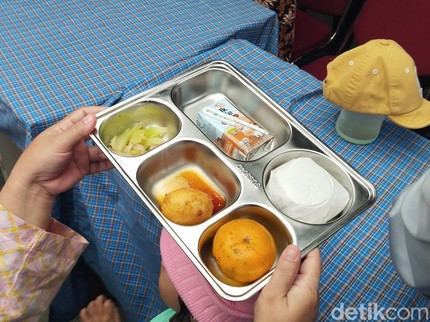 Intip yuk Menu Program Makan Gratis untuk Ibu Menyusui dan Hamil