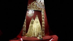 FOTO: Penghormatan Dolce & Gabbana pada Sejarah dan Budaya Italia