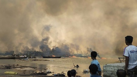 serangan-udara-junta-myanmar-menewaskan-sedikitnya-40-orang-di-sebuah-desa-di-negara-bagian-rakhine-barat-the-arakan-army-via- serangan-udara-junta-myanmar-menewaskan-sedikitnya-40-orang-di-sebuah-desa-di-negara-bagian-rakhine-barat-the-arakan-army-via-