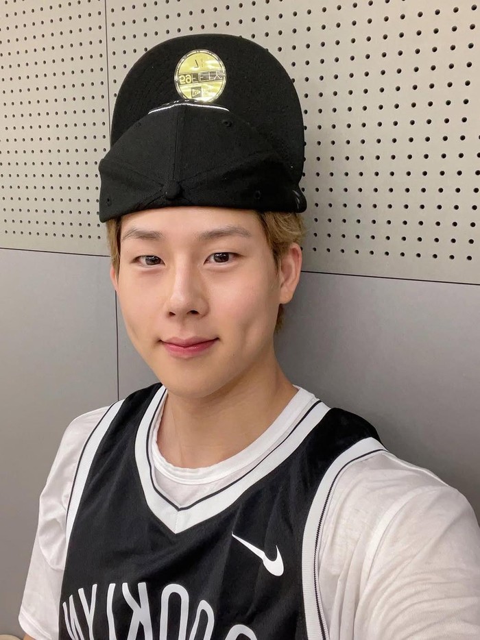 Artis Korea yang akan menyelesaikan wajib militernya dalam waktu dekat ialah Joohoney MONSTA X. Para penggemar pun sudah mulai menghitung mundur untuk menyambut kembalinya sang idola pada 23 Januari 2025 nanti./ Foto: instagram.com/joohoneywalker