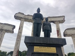 Sejarah Asal-usul Patung Proklamator Ikonik di Tugu Pahlawan