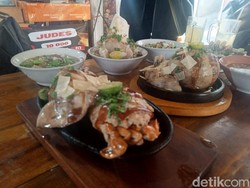 Menikmati Bakso Judes Sumedang yang Jadi Buruan Wisatawan