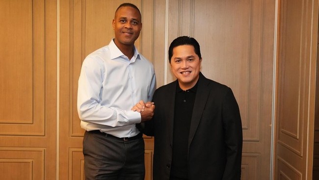 Ketua Umum PSSI Erick Thohir mempertemukan pelatih Timnas Indonesia Patrick Kluivert dengan perwakilan klub Liga 1.