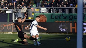 Hasil Liga Italia: Jay Idzes Buat Penyelamatan, Venezia Dihajar Inter