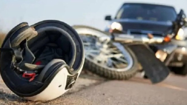Ketua Bawaslu Kolaka Timur Tewas Usai Kecelakaan Motor di Konawe Ketua Bawaslu Kolaka Timur meninggal akibat kecelakaan motor di jalan rusak di Konawe, Sulawesi Tenggara (Sultra).