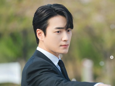 Ngaku Tak Bisa Makan Ramen Lagi, Lee Joon Hyuk Bikin Penggemar Khawatir