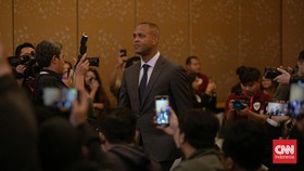 Sebut Pemain Lokal Jantung Timnas, Kluivert Akan Cek Kualitas