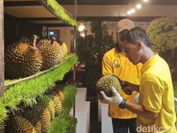 Menikmati Durian Black Thorn hingga Musang King di Saburai Durian and Resto