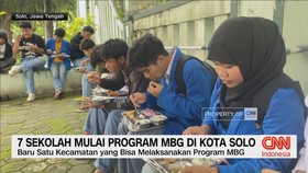 VIDEO: 7 Sekolah Mulai Program MBG di Kota Solo