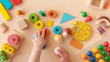 9 Ide Sensory Play Bayi untuk Stimulasi Perkembangan Otak agar Cerdas