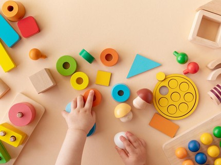9 Ide Sensory Play Bayi untuk Stimulasi Perkembangan Otak agar Cerdas