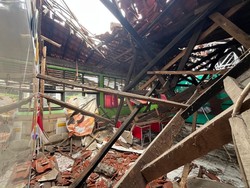 Atap Ruang Kelas SDN Mekarjaya Depok Ambruk, Begini Kondisinya