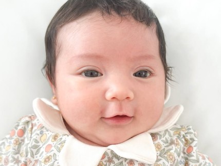 5 Potret Cantik Hagia Putri Jessica Iskandar, Wajah Bulenya Diperlihatkan di Usia 40 Hari