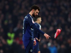 Bruno Fernandes Tantrum Lempar Sepatu, Berujung Kartu Kuning