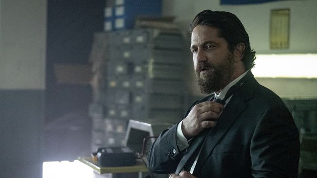 Film Den of Thieves 2 yang dibintangi Gerard Butler berhasil menggeser Mufasa The Lion King di puncak box office Amerika Utara.