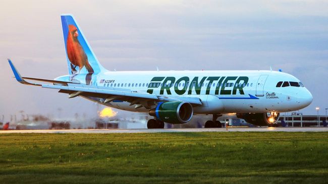 Khabib Nurmagomedov pada Sabtu (11/1) diusir dari pesawat maskapai Frontier Airlines, ketika hendak terbang dari Bandara Internasional Harry Reid, Las Vegas.