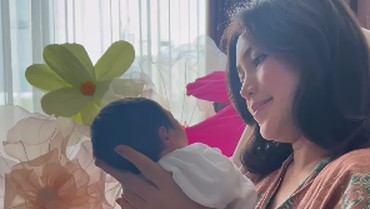img-title Jessica Iskandar Ungkap Reaksi Sang Anak Saat Punya Adik Perempuan