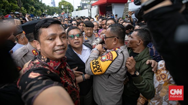 AKBP Hendy Kurniawan ketika KPK hendak menangkap Sekjen PDIP Hasto Kristiyanto dan Harun Masiku di PTIK.