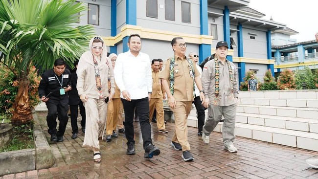 Gubernur Kaltimantan Timur (Kaltim) Akmal Malik melakukan kunjungan kerja sekaligus konsolidasi pembangunan usai Pilkada 2024.